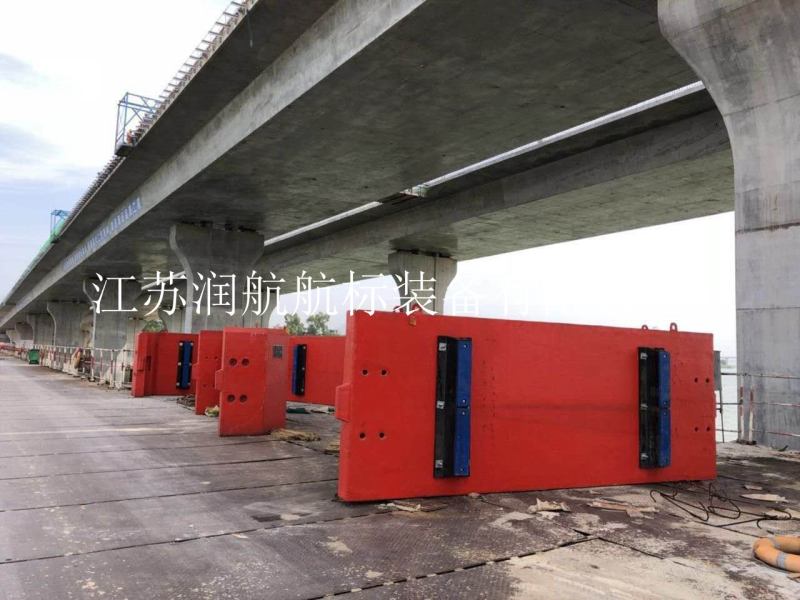 鋼覆防撞設(shè)施