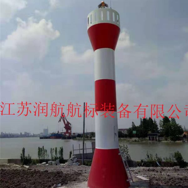 長(zhǎng)江口側(cè)面燈塔