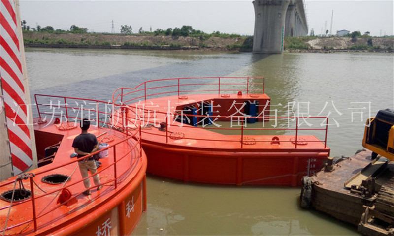 鋼覆防撞設(shè)施安裝現(xiàn)場(chǎng)